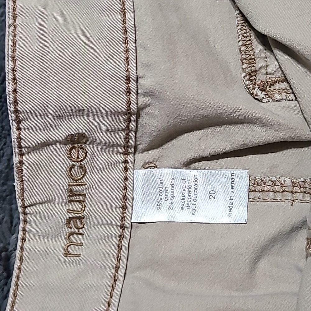 Shorts - Picture 3 of 3
